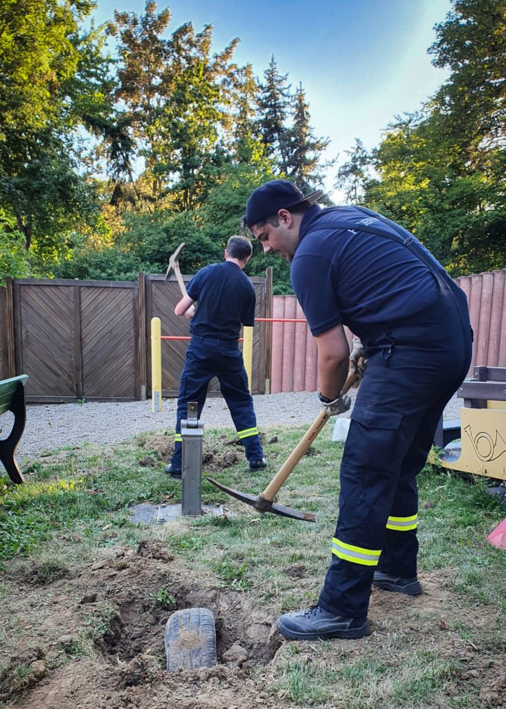 Montage Wippe Spielplatz (3)